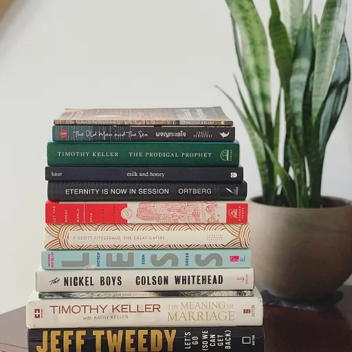 Understanding the Roles: Agile Coach vs. Agile Leader